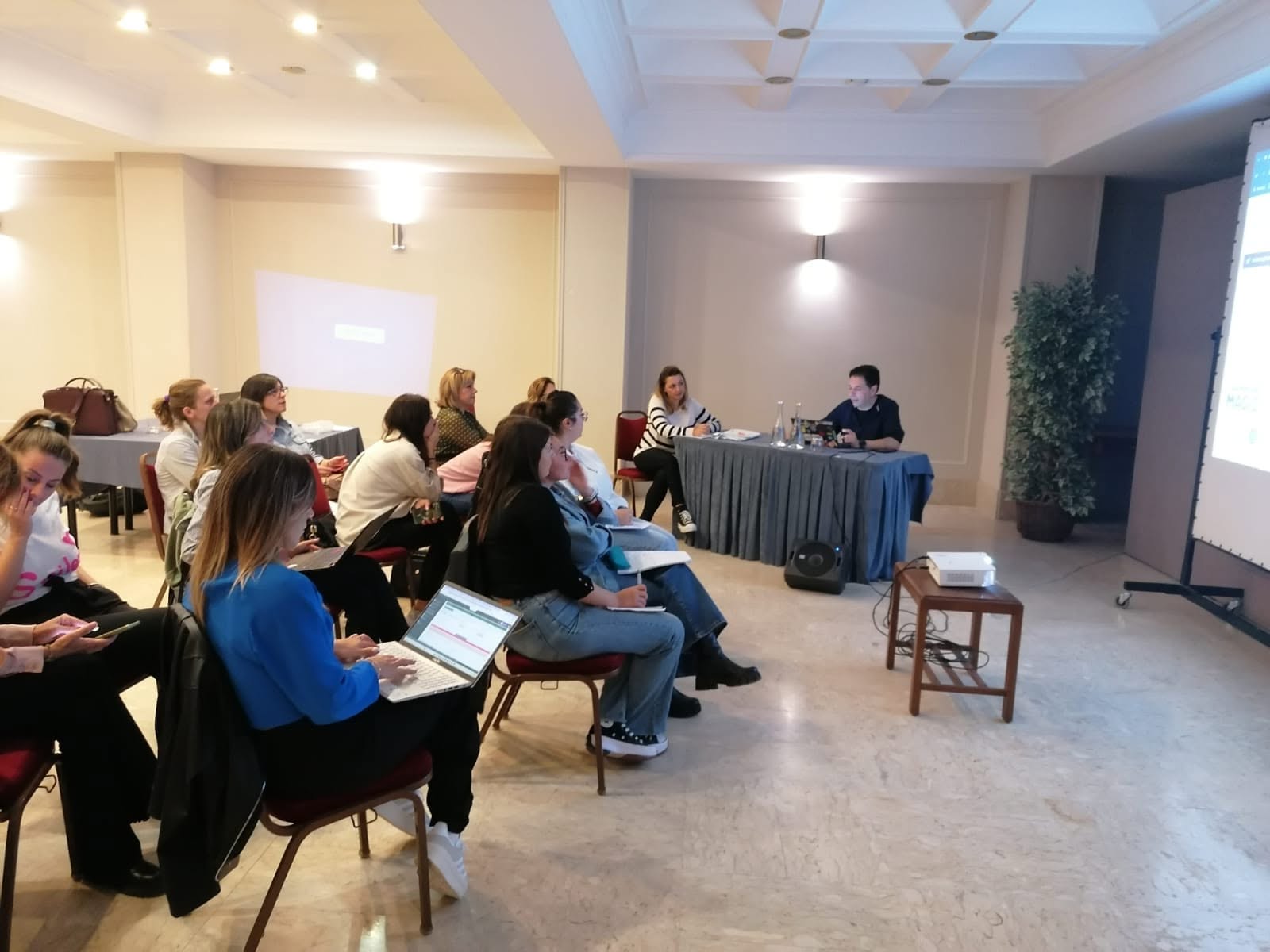 Corso in aula con professionisti